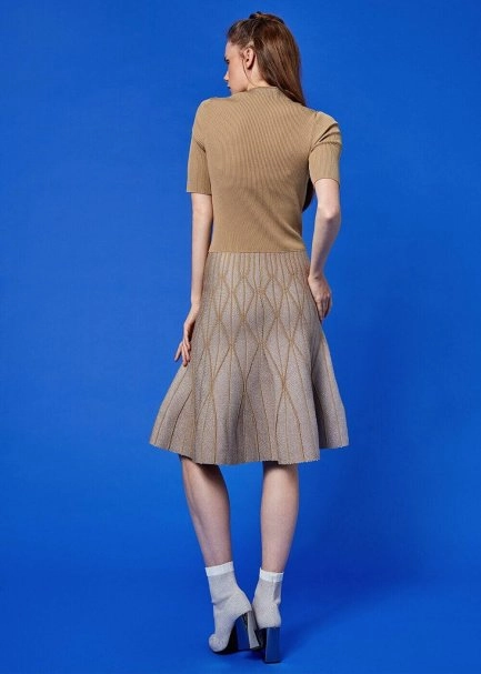 Bej Dizaltı Kloş Lurex Triko Elbise - 3