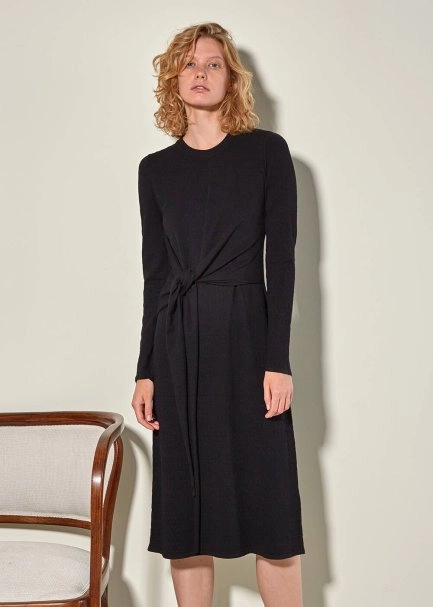 Belden Bağlamalı Uzun Siyah Triko Elbise - 5