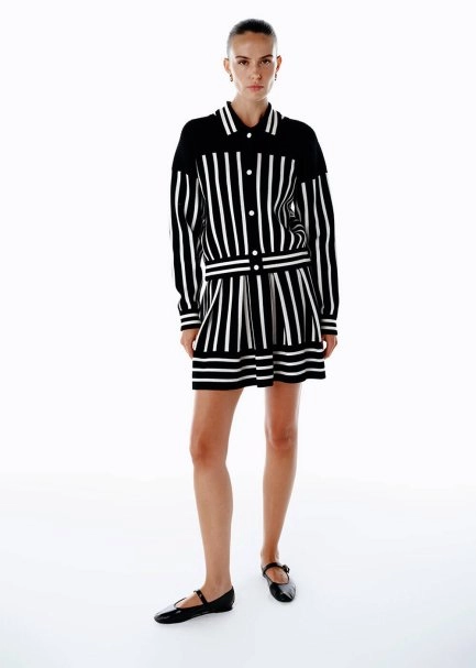 BLACK WHITE CONTRAST STRIPED PLEATED KNIT DRESS - 4