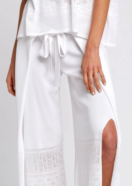 Bohemian Cropped White Knit Pants - 7