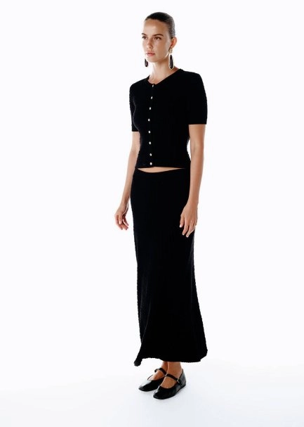 BUTTON CLOSURE BLACK KNIT TOP - 3