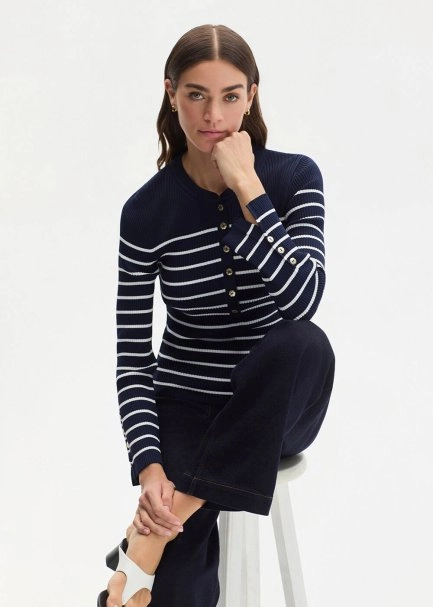 BUTTONED COLLAR NAVY WHITE STRIPED KNIT - 4