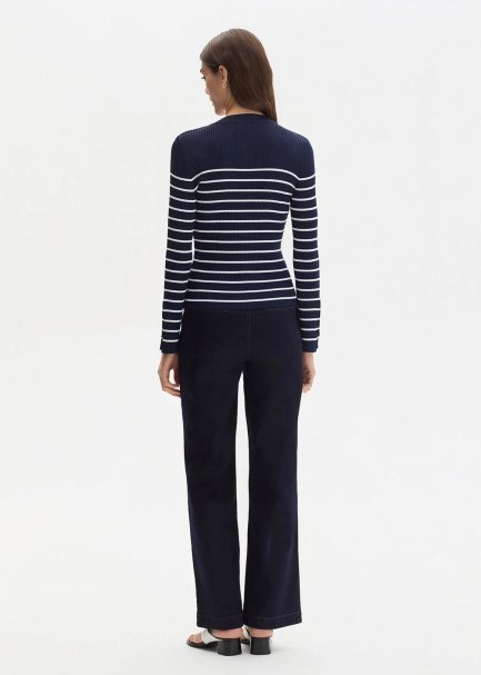 BUTTONED COLLAR NAVY WHITE STRIPED KNIT - 5