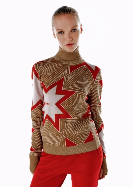 CAMEL ICONIC APRÈS SKI STAR PATTERNED KNIT TOP - 1