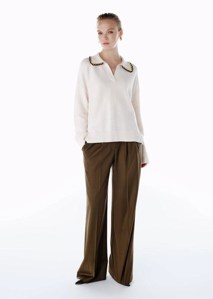 CONTRAST COLOR V NECK CREAM SWEATER - 1