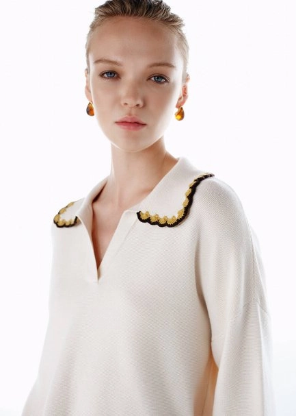 CONTRAST COLOR V NECK CREAM SWEATER - 2