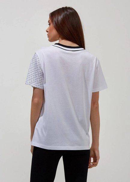 Desenli V Yaka Pamuk Beyaz T-Shirt - 3