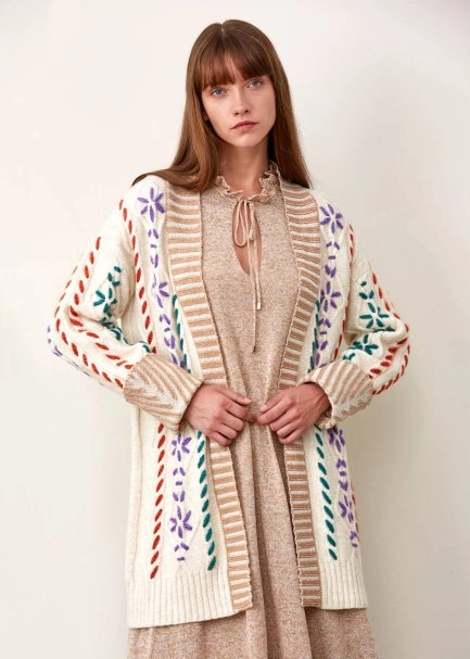 El İşlemeli Bej Yün Triko Hırka - 1