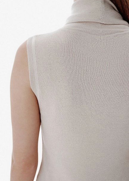 Fine Knit Roll Beige Top - 4