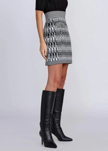 Houndstooth Patterned Black-White Knit Skirt - 4