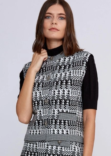 Houndstooth Patterned Black White Knit Vest - 7