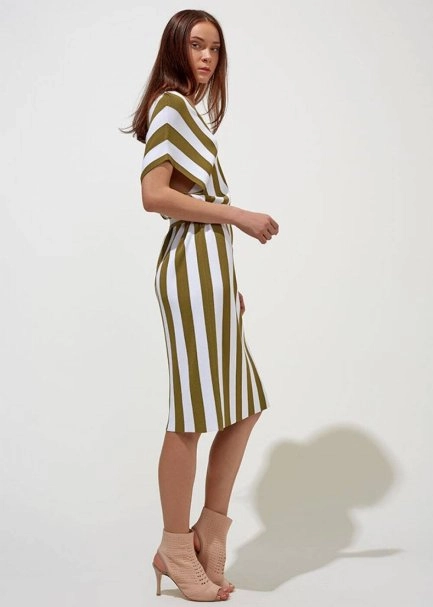 Kemerli Haki Beyaz Uzun Triko Elbise - 4