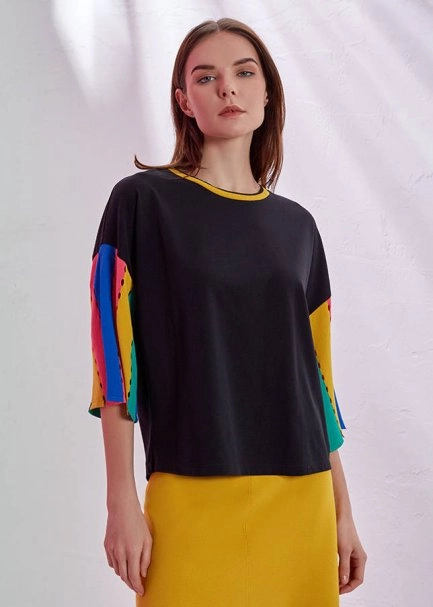 Kolları Triko Detaylı Siyah T-Shirt - 1