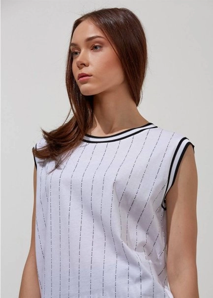 Kolsuz Beyaz Pamuk T-Shirt - 4