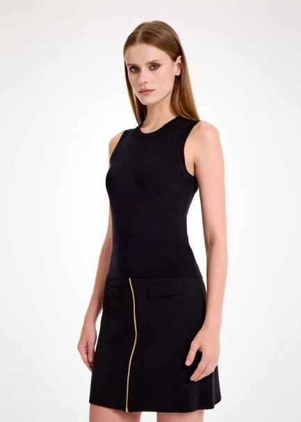 Merino Yün Kolsuz Siyah Triko Üst - 3