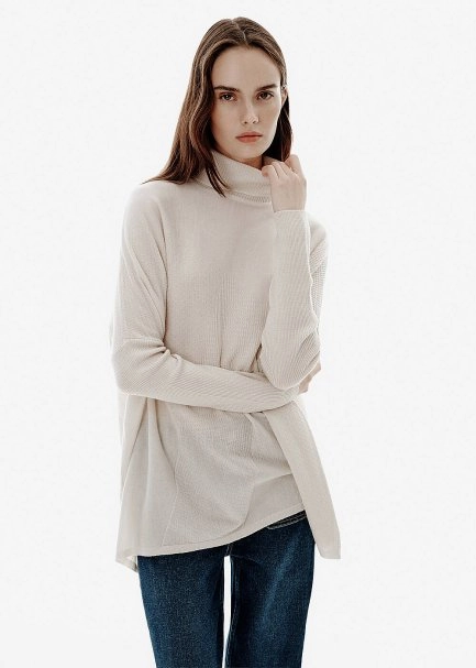 Patchwork-Pattern Batwing Sleeve Beige Knit Tunic - 4