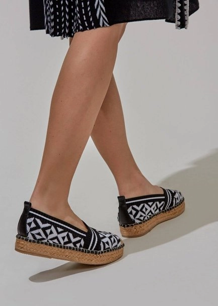 Patterned Black White Espadrille Knit Shoes - 3