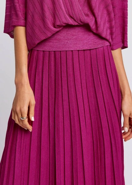 Pleated Maxi Fuchsia Knit Skirt - 7
