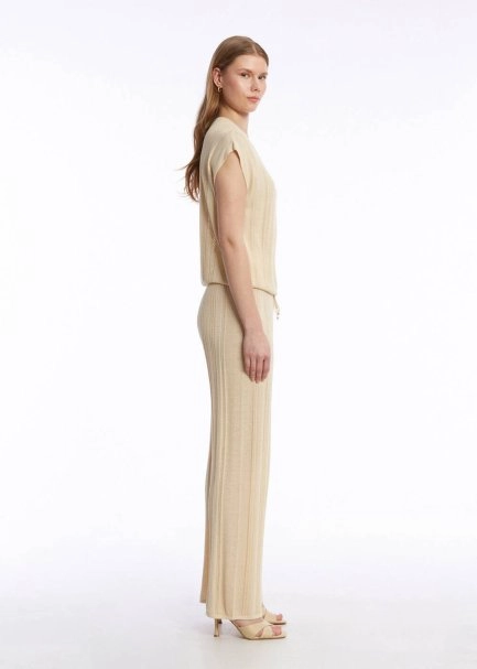 POINTELLA DETAIL SAND KNIT TOP - 4