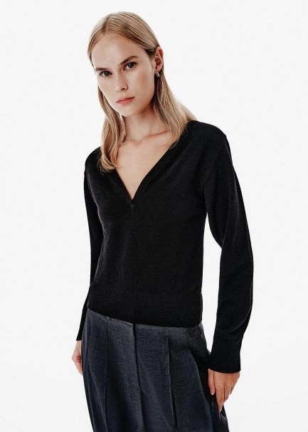 Rib Detail Deep V-neckline Black Sweater - 3