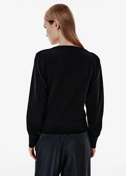 Rib Detail Deep V-neckline Black Sweater - 5