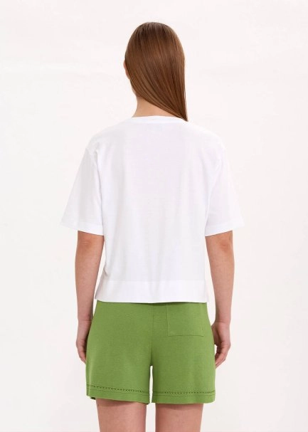 Saf Pamuk Yeşil Nakışlı Aloha T-Shirt - 5