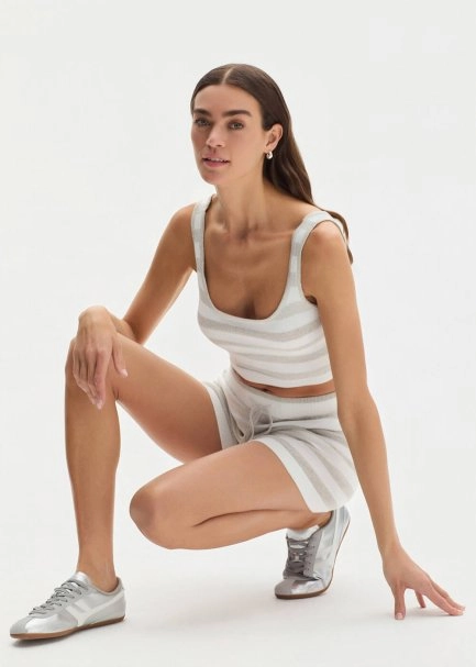 SHIMMERY WHITE KNIT SHORTS - 3