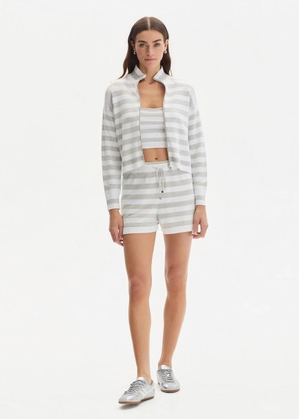 SHIMMERY WHITE KNIT SHORTS - 4