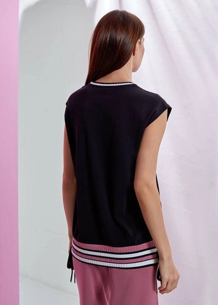 Sleeveless Crew Neck Black T-shirt - 3