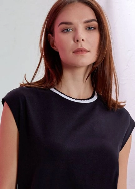 Sleeveless Crew Neck Black T-shirt - 5