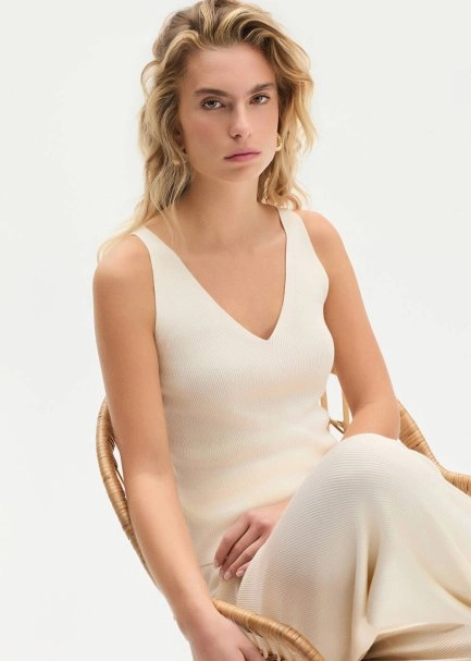 SLIM FIT PEARLY KNIT TOP - 3