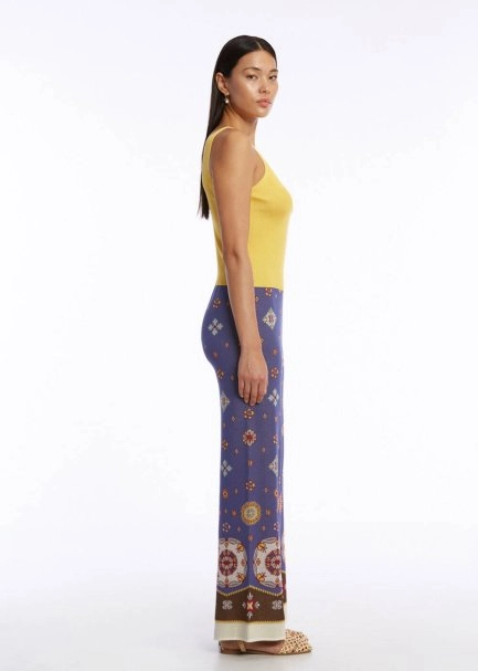 SLIM FIT SUNFLOWER KNIT TOP - 4