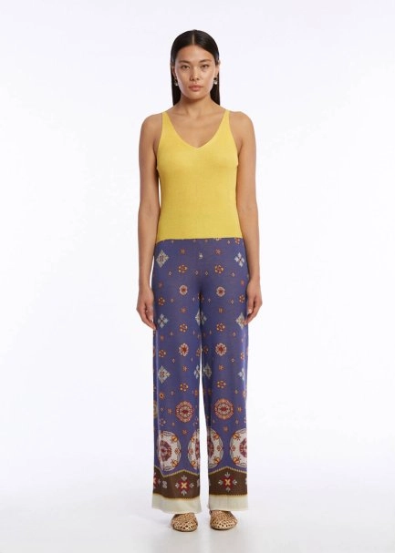 SLIM FIT SUNFLOWER KNIT TOP - 2