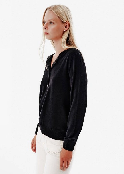 Superfine Knit BlackButton-Detail Collar Sweater - 4
