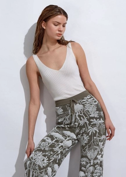 V Neck Ribbed Ecru Knit Top - 4