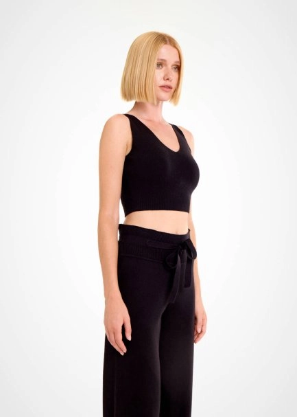 V Yaka Crop Siyah Triko Üst - 4