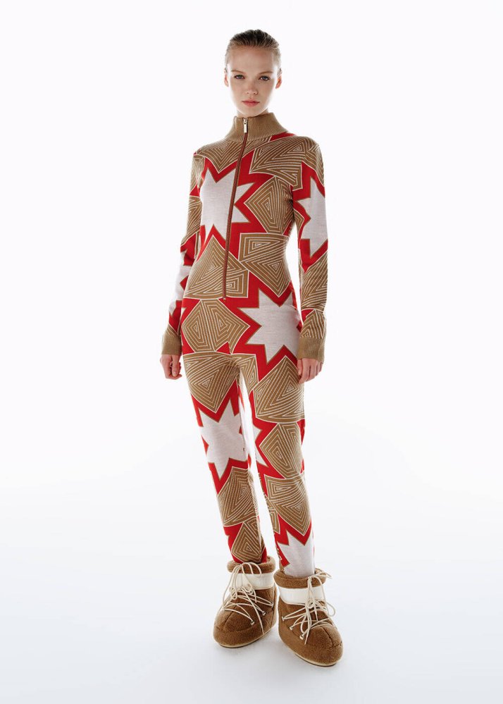KNITSS - CAMEL ICONIC APRÈS SKI STAR PATTERNED KNIT JUMPSUIT