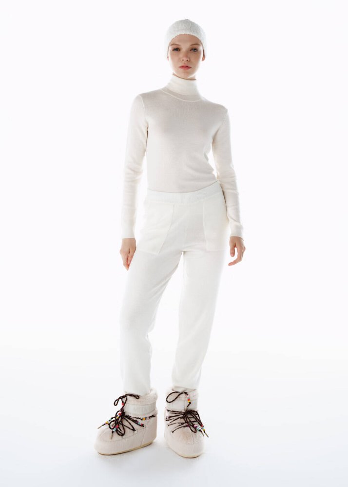 KNITSS - MERINO WOOL KNIT SPORTS PANTS ECRU