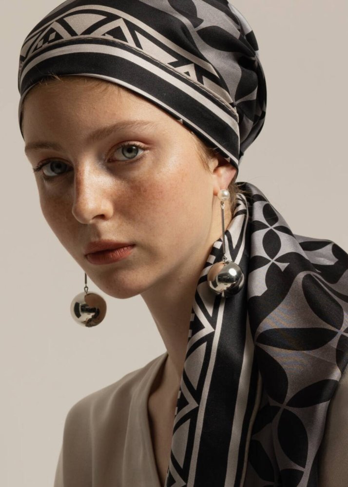 PHERAHS - SQUARE PATTERNED PHERAHS LOGO PURE SILK SCARF